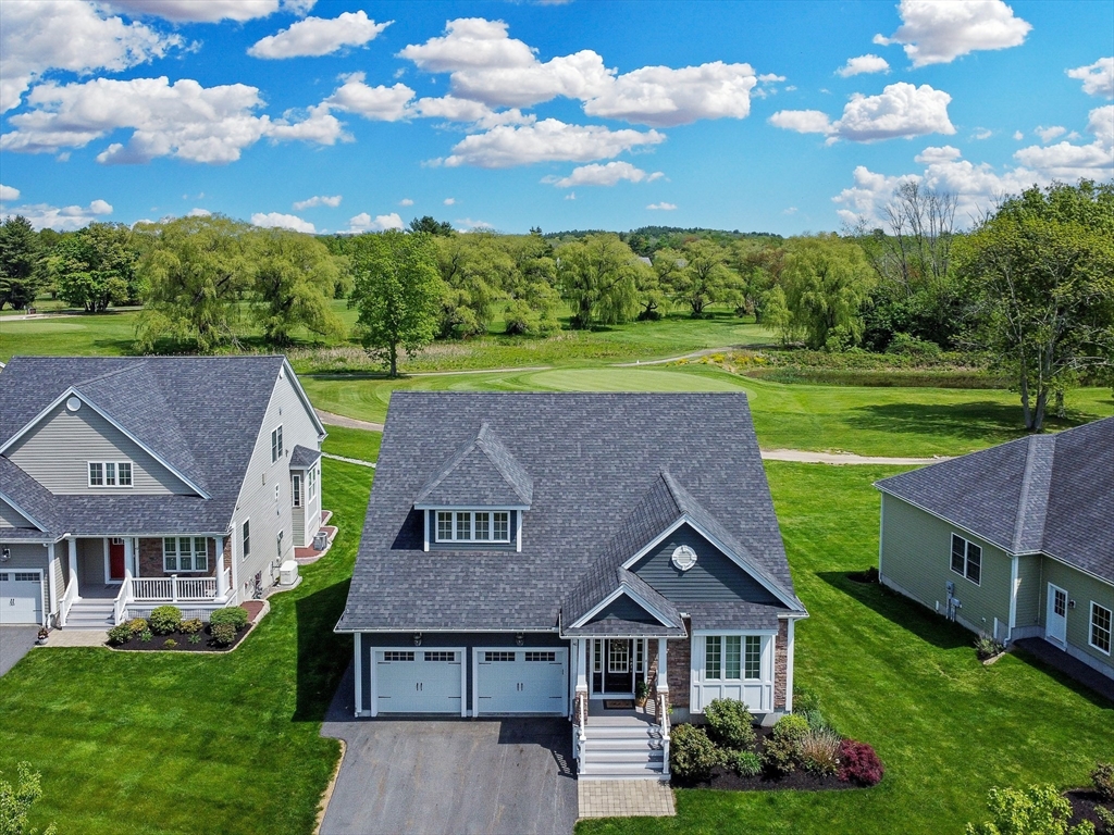 46 Front Nine Drive, Haverhill, Massachusetts, 4 Bedrooms Bedrooms, 8 Rooms Rooms,2.5 BathroomsBathrooms,Residential,For Sale,Front Nine Drive,73521730