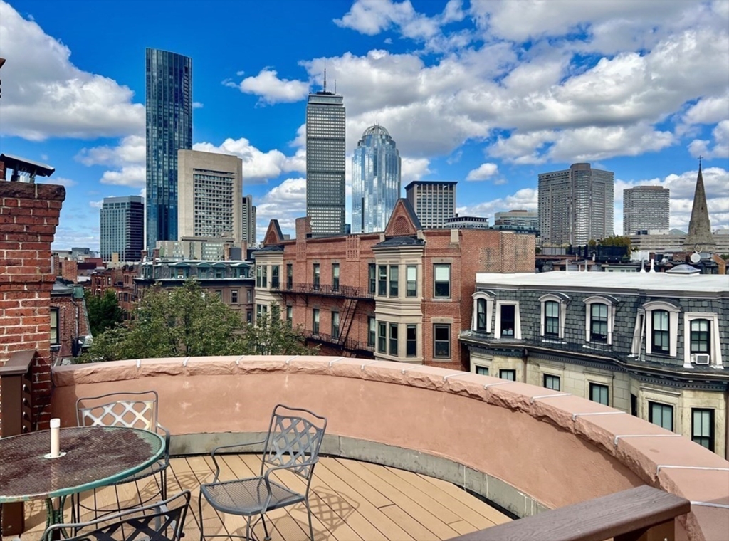 150 Worcester Street, Boston, Massachusetts, 3 Bedrooms Bedrooms, 6 Rooms Rooms,1 BathroomBathrooms,Residential Lease,For Rent,Worcester Street,73555313