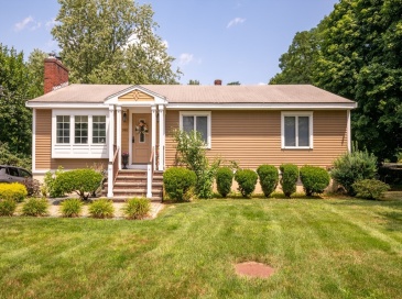 980 Salem St, Lynnfield, Massachusetts, 1 Bedroom Bedrooms, 3 Rooms Rooms,1 BathroomBathrooms,Residential Lease,For Rent,Salem St,73555315