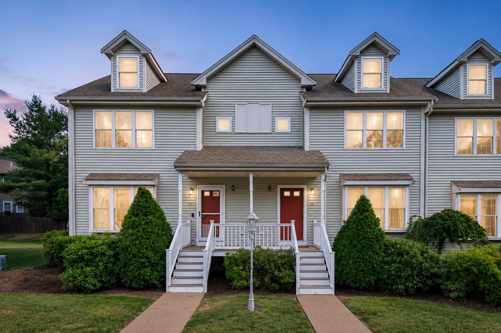 646 Bedford Street, Whitman, Massachusetts, 2 Bedrooms Bedrooms, 5 Rooms Rooms,1.5 BathroomsBathrooms,Residential,For Sale,Bedford Street,73538451