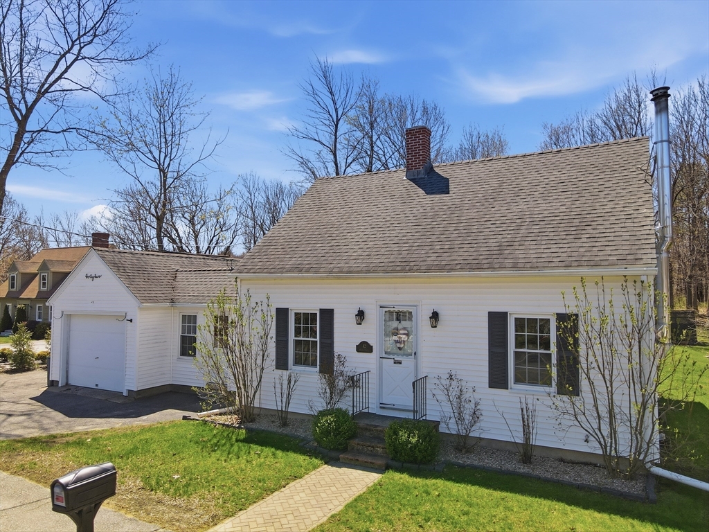 42 Bacon Street, Westminster, Massachusetts, 2 Bedrooms Bedrooms, 5 Rooms Rooms,1.5 BathroomsBathrooms,Residential,For Sale,Bacon Street,73508767