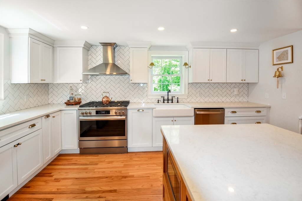 95 Tiffany Rd, Norwell, Massachusetts, 2 Bedrooms Bedrooms, 5 Rooms Rooms,1.5 BathroomsBathrooms,Residential,For Sale,Tiffany Rd,73530355