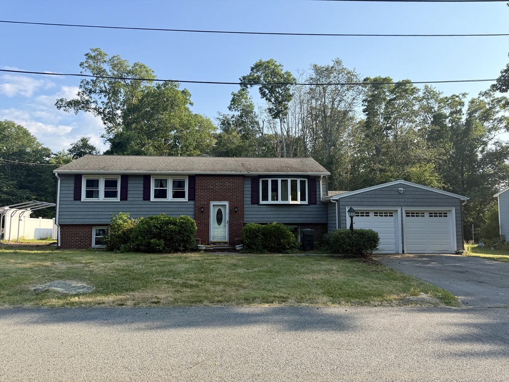 7 Keith Dr, Westport, Massachusetts, 3 Bedrooms Bedrooms, 6 Rooms Rooms,2 BathroomsBathrooms,Residential,For Sale,Keith Dr,73543502
