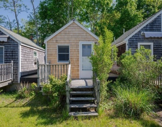 17 Shore Rd, Truro, Massachusetts, 1 Bedroom Bedrooms, 2 Rooms Rooms,1 BathroomBathrooms,Residential,For Sale,Shore Rd,73495142