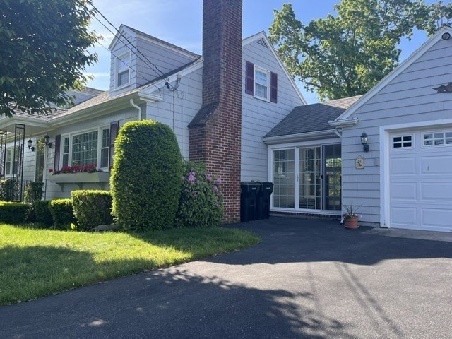6 Hilltop Road, Dartmouth, Massachusetts, 4 Bedrooms Bedrooms, 6 Rooms Rooms,1 BathroomBathrooms,Residential,For Sale,Hilltop Road,73531556