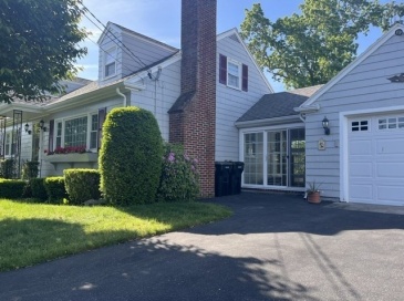 6 Hilltop Road, Dartmouth, Massachusetts, 4 Bedrooms Bedrooms, 6 Rooms Rooms,1 BathroomBathrooms,Residential,For Sale,Hilltop Road,73531556