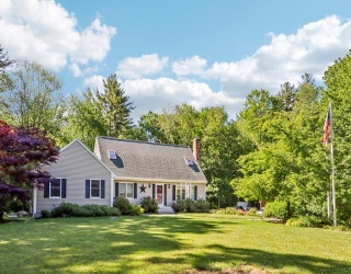 859 Union St, East Bridgewater, Massachusetts, 5 Bedrooms Bedrooms, 10 Rooms Rooms,4 BathroomsBathrooms,Residential,For Sale,Union St,73534950