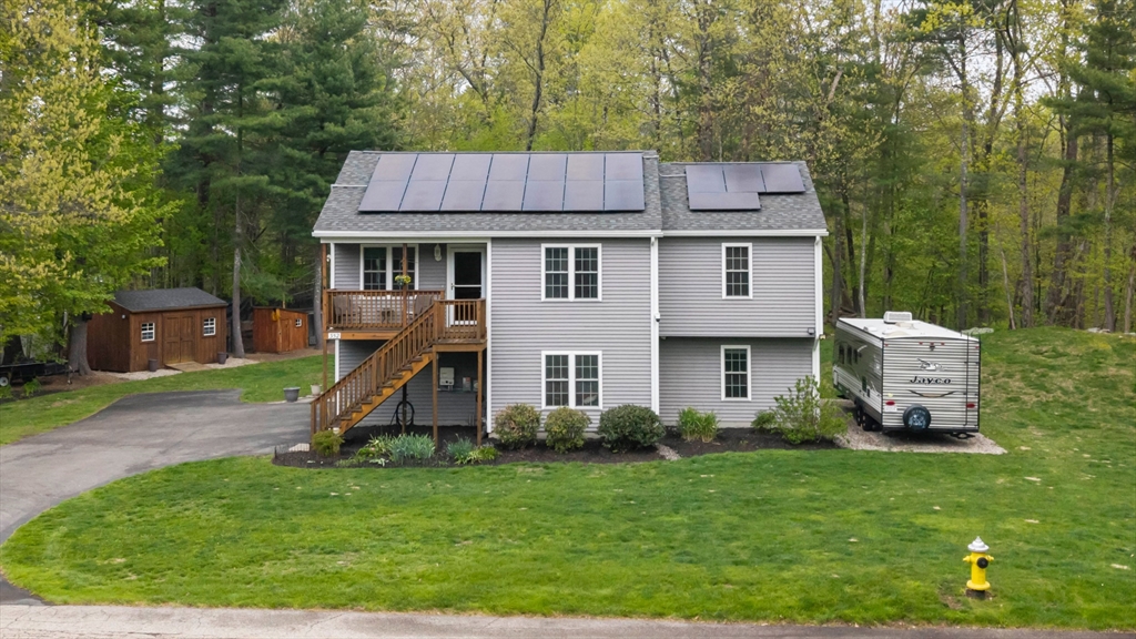 352 Durfee St, Southbridge, Massachusetts, 3 Bedrooms Bedrooms, 6 Rooms Rooms,1 BathroomBathrooms,Residential,For Sale,Durfee St,73525765