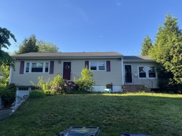 67 Charles St, Dracut, Massachusetts, 3 Bedrooms Bedrooms, 5 Rooms Rooms,1 BathroomBathrooms,Residential,For Sale,Charles St,73532890