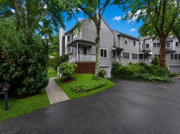 41 Murray Rd, Newton, Massachusetts, 3 Bedrooms Bedrooms, 7 Rooms Rooms,2.5 BathroomsBathrooms,Residential,For Sale,Murray Rd,73541354 41 Murray Rd, Newton, Massachusetts, 3 Bedrooms Bedrooms, 7 Rooms Rooms,2.5 BathroomsBathrooms,Residential,For Sale,Murray Rd,73541354