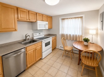 40 Bryon, Newton, Massachusetts, 1 Bedroom Bedrooms, 4 Rooms Rooms,1 BathroomBathrooms,Residential Lease,For Rent,Bryon,73546574