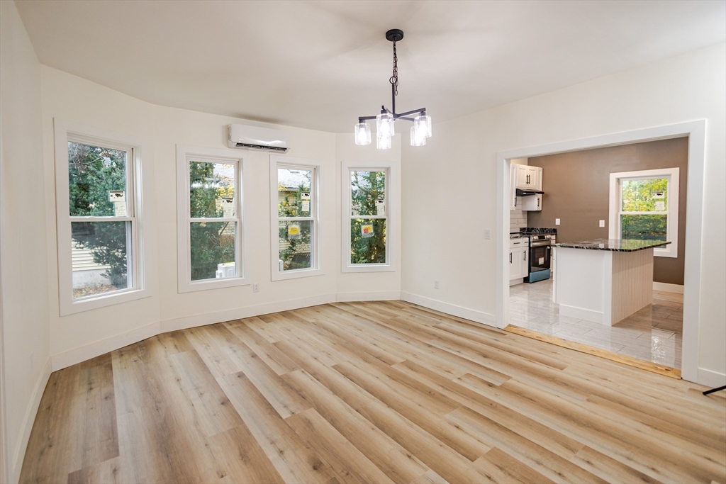 7 Florence Street, Putnam, Connecticut, 5 Bedrooms Bedrooms, 9 Rooms Rooms,3 BathroomsBathrooms,Residential,For Sale,Florence Street,73516285