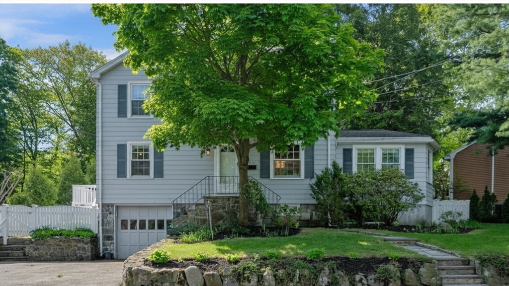 77 Shelton Road, Swampscott, Massachusetts, 3 Bedrooms Bedrooms, 7 Rooms Rooms,1.5 BathroomsBathrooms,Residential,For Sale,Shelton Road,73524256