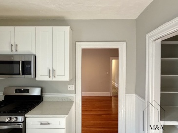 116 Winthrop Road, Brookline, Massachusetts, 3 Bedrooms Bedrooms, 6 Rooms Rooms,1 BathroomBathrooms,Residential Lease,For Rent,Winthrop Road,73501431