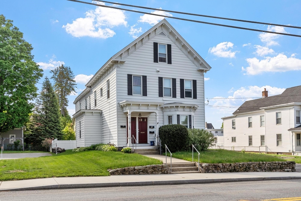 19 Washington St, Leominster, Massachusetts, 5 Bedrooms Bedrooms, 13 Rooms Rooms,3 BathroomsBathrooms,Residential Income,For Sale,Washington St,73520057