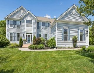 73 Fairway Drive, Northbridge, Massachusetts, 4 Bedrooms Bedrooms, 9 Rooms Rooms,3.5 BathroomsBathrooms,Residential,For Sale,Fairway Drive,73521977