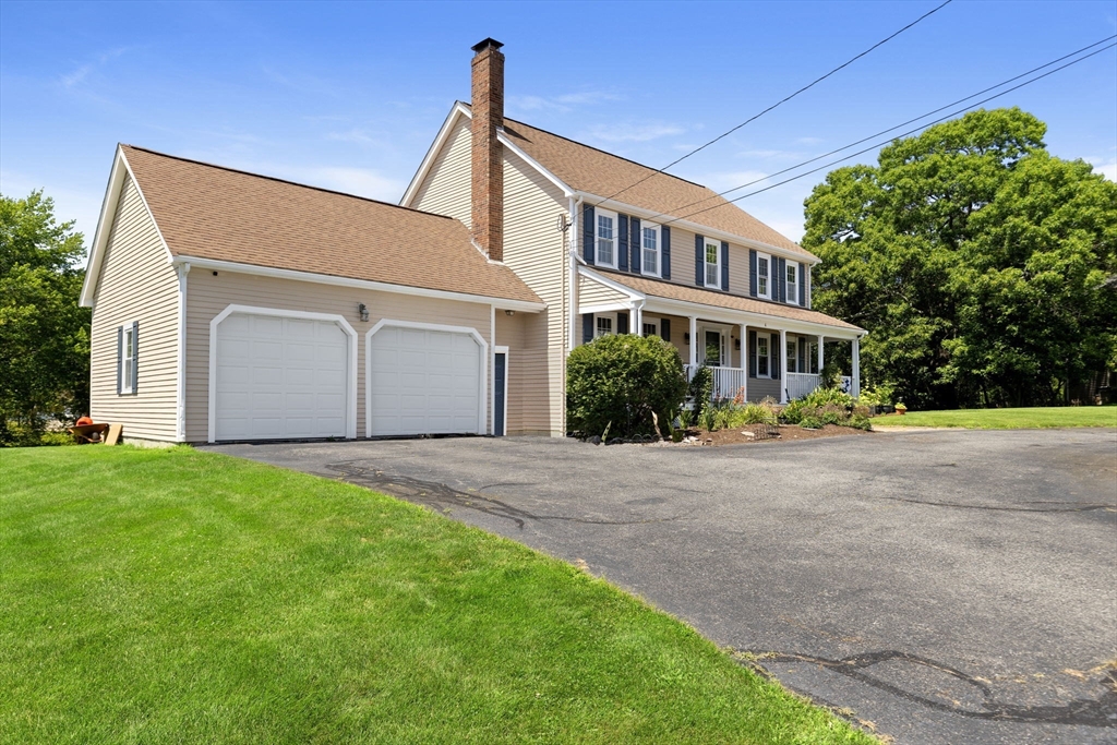 4 Jacob Way, Attleboro, Massachusetts, 4 Bedrooms Bedrooms, 8 Rooms Rooms,2.5 BathroomsBathrooms,Residential,For Sale,Jacob Way,73552411