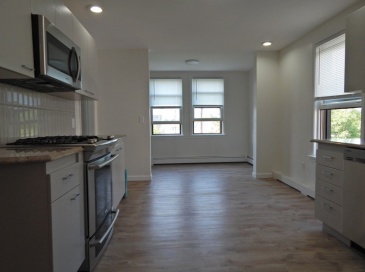 83 Leyden St, Boston, Massachusetts, 2 Bedrooms Bedrooms, 4 Rooms Rooms,1 BathroomBathrooms,Residential Lease,For Rent,Leyden St,73555355