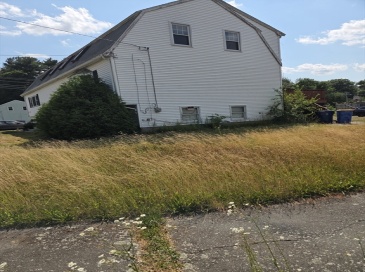 1 Connors Circle, Randolph, Massachusetts, 3 Bedrooms Bedrooms, 5 Rooms Rooms,1.5 BathroomsBathrooms,Residential,For Sale,Connors Circle,73555358