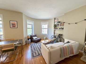 40 Saint Botolph Street, Boston, Massachusetts, 1 Bedroom Bedrooms, 4 Rooms Rooms,1 BathroomBathrooms,Residential Lease,For Rent,Saint Botolph Street,73555361