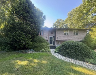 36 Mary Lou Avenue, Westport, Massachusetts, 3 Bedrooms Bedrooms, 10 Rooms Rooms,2 BathroomsBathrooms,Residential,For Sale,Mary Lou Avenue,73555395