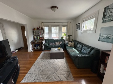 55 Elm St, Cambridge, Massachusetts, 3 Bedrooms Bedrooms, 5 Rooms Rooms,1.5 BathroomsBathrooms,Residential Lease,For Rent,Elm St,73555396