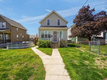 249 Baird St, Fall River, Massachusetts, 2 Bedrooms Bedrooms, 5 Rooms Rooms,1.5 BathroomsBathrooms,Residential,For Sale,Baird St,73521857