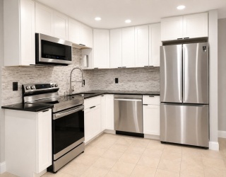 39 Randolph Dr, Tewksbury, Massachusetts, 2 Bedrooms Bedrooms, 5 Rooms Rooms,1 BathroomBathrooms,Residential,For Sale,Randolph Dr,73555406