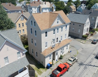 199-203 Austin St, New Bedford, Massachusetts, 9 Bedrooms Bedrooms, 18 Rooms Rooms,4 BathroomsBathrooms,Residential Income,For Sale,Austin St,73555408