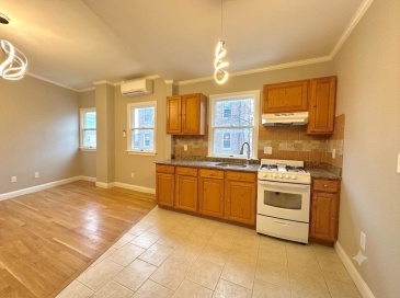 1146 Cambridge St, Cambridge, Massachusetts, 2 Bedrooms Bedrooms, 5 Rooms Rooms,1 BathroomBathrooms,Residential Lease,For Rent,Cambridge St,73555410