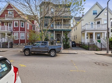 28 Edison Grn, Boston, Massachusetts, 3 Bedrooms Bedrooms, 6 Rooms Rooms,1 BathroomBathrooms,Residential Lease,For Rent,Edison Grn,73555427