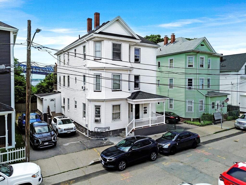 28 Meadow St, Fall River, Massachusetts, 9 Bedrooms Bedrooms, 18 Rooms Rooms,3 BathroomsBathrooms,Residential Income,For Sale,Meadow St,73555430
