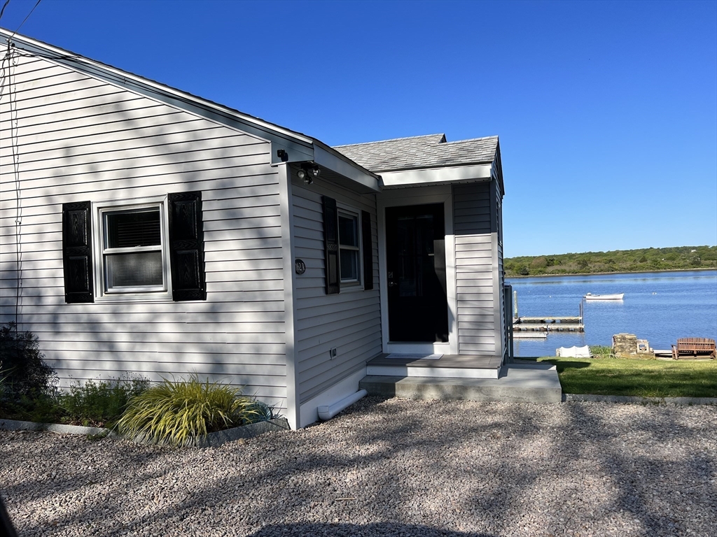162 R Pettey Lane, Westport, Massachusetts, 2 Bedrooms Bedrooms, 5 Rooms Rooms,1 BathroomBathrooms,Residential Lease,For Rent,Pettey Lane,73555438