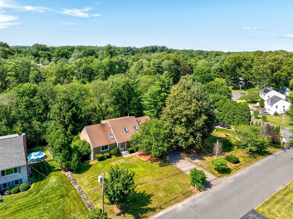 7 Oxyoke Dr, Methuen, Massachusetts, 3 Bedrooms Bedrooms, 10 Rooms Rooms,3 BathroomsBathrooms,Residential,For Sale,Oxyoke Dr,73555366