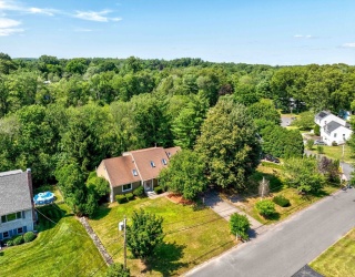 7 Oxyoke Dr, Methuen, Massachusetts, 3 Bedrooms Bedrooms, 10 Rooms Rooms,3 BathroomsBathrooms,Residential,For Sale,Oxyoke Dr,73555366