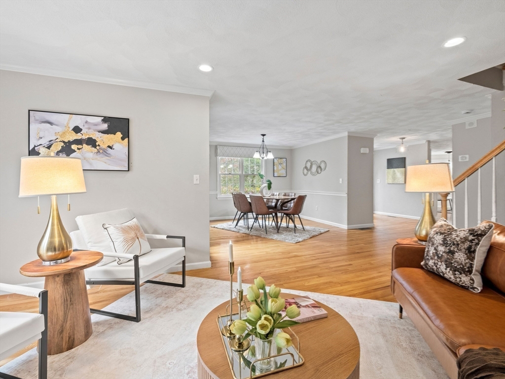 31 Forest Lane, Hopkinton, Massachusetts, 2 Bedrooms Bedrooms, 7 Rooms Rooms,2.5 BathroomsBathrooms,Residential Lease,For Rent,Forest Lane,73555455