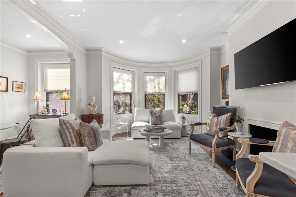 95 Saint Botolph, Boston, Massachusetts, 1 Bedroom Bedrooms, 2 Rooms Rooms,1 BathroomBathrooms,Residential Lease,For Rent,Saint Botolph,73555453