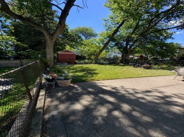9-1/2 E Collins St, Salem, Massachusetts, 3 Bedrooms Bedrooms, 4 Rooms Rooms,1 BathroomBathrooms,Residential Lease,For Rent,E Collins St,73536916