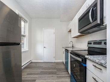 38-40 Union St, Everett, Massachusetts, 1 Bedroom Bedrooms, 3 Rooms Rooms,1 BathroomBathrooms,Residential Lease,For Rent,Union St,73476355 38-40 Union St, Everett, Massachusetts, 1 Bedroom Bedrooms, 3 Rooms Rooms,1 BathroomBathrooms,Residential Lease,For Rent,Union St,73476355