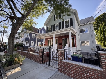 17 Farragut Avenue, Somerville, Massachusetts, 3 Bedrooms Bedrooms, 8 Rooms Rooms,2 BathroomsBathrooms,Residential Lease,For Rent,Farragut Avenue,73555474