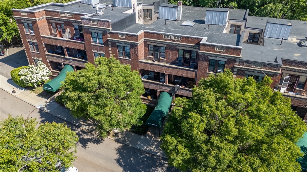 29 Mount Hood Rd, Boston, Massachusetts, 2 Bedrooms Bedrooms, 4 Rooms Rooms,1 BathroomBathrooms,Residential,For Sale,Mount Hood Rd,73533027