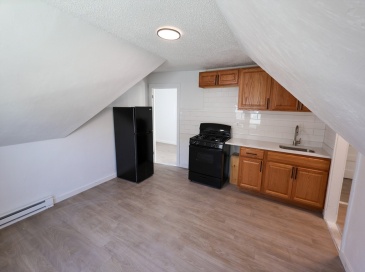 8 Colonial Avenue, Boston, Massachusetts, 2 Bedrooms Bedrooms, 4 Rooms Rooms,1 BathroomBathrooms,Residential Lease,For Rent,Colonial Avenue,73555559