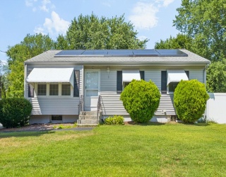 3 Gorwin, Medway, Massachusetts, 3 Bedrooms Bedrooms, 5 Rooms Rooms,1 BathroomBathrooms,Residential Lease,For Rent,Gorwin,73555532