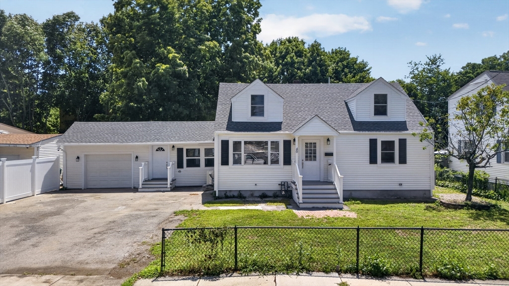 46 Richardson, Lowell, Massachusetts, 4 Bedrooms Bedrooms, 7 Rooms Rooms,2 BathroomsBathrooms,Residential,For Sale,Richardson,73554824