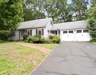 127 Anawan Rd, North Attleboro, Massachusetts, 4 Bedrooms Bedrooms, 6 Rooms Rooms,2 BathroomsBathrooms,Residential,For Sale,Anawan Rd,73554972