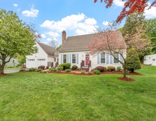 29 Rinnock Rd, Fitchburg, Massachusetts, 4 Bedrooms Bedrooms, 8 Rooms Rooms,3 BathroomsBathrooms,Residential,For Sale,Rinnock Rd,73555572