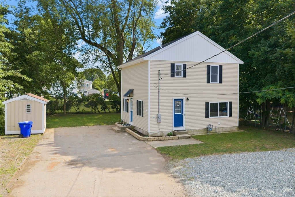 27-R Monroe St, Taunton, Massachusetts, 3 Bedrooms Bedrooms, 6 Rooms Rooms,1.5 BathroomsBathrooms,Residential,For Sale,Monroe St,73555363