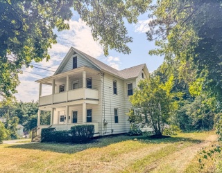 344 Conway Street, Greenfield, Massachusetts, 6 Bedrooms Bedrooms, 12 Rooms Rooms,2 BathroomsBathrooms,Residential Income,For Sale,Conway Street,73555588