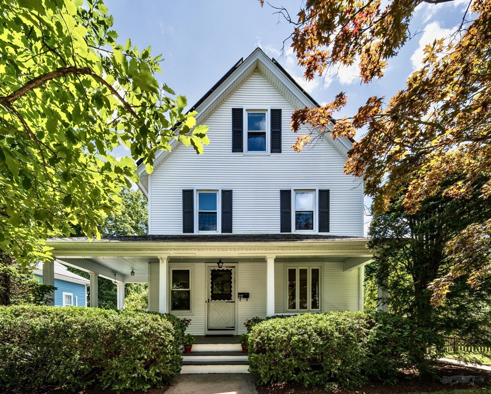 22 W Center St, Northampton, Massachusetts, 4 Bedrooms Bedrooms, 8 Rooms Rooms,2 BathroomsBathrooms,Residential,For Sale,W Center St,73555506
