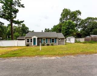 58 Chestnut Rd, Halifax, Massachusetts, 3 Bedrooms Bedrooms, 6 Rooms Rooms,1 BathroomBathrooms,Residential,For Sale,Chestnut Rd,73555513